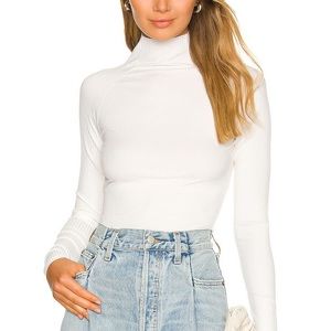 💋NWT enza costa viscose rib twist back long sleeve turtleneck in unbleached